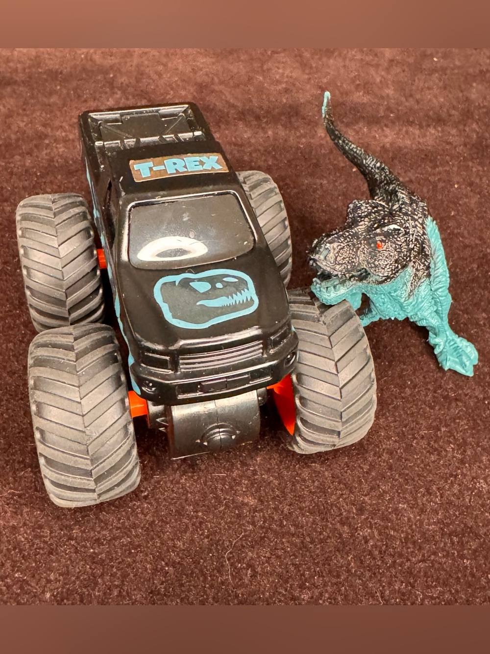Wild Republic T-Rex Adventure Mini Truck set